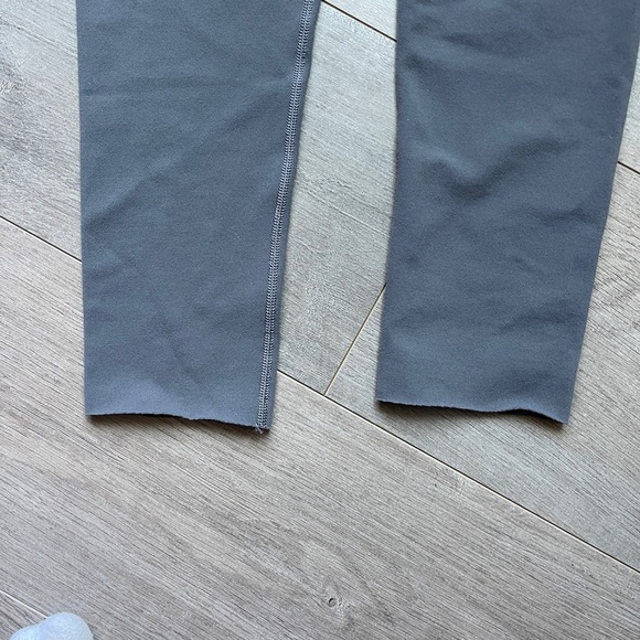 💙BOGO💙 TNA Action Grey Leggings Small - Picture 3 of 3